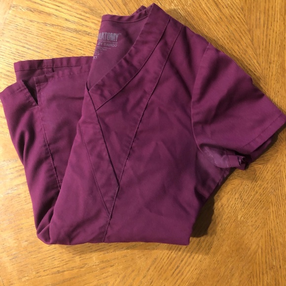 Gorgeous, comfy burgundy Greys Anatomy scrub SET! - Picture 2 of 4